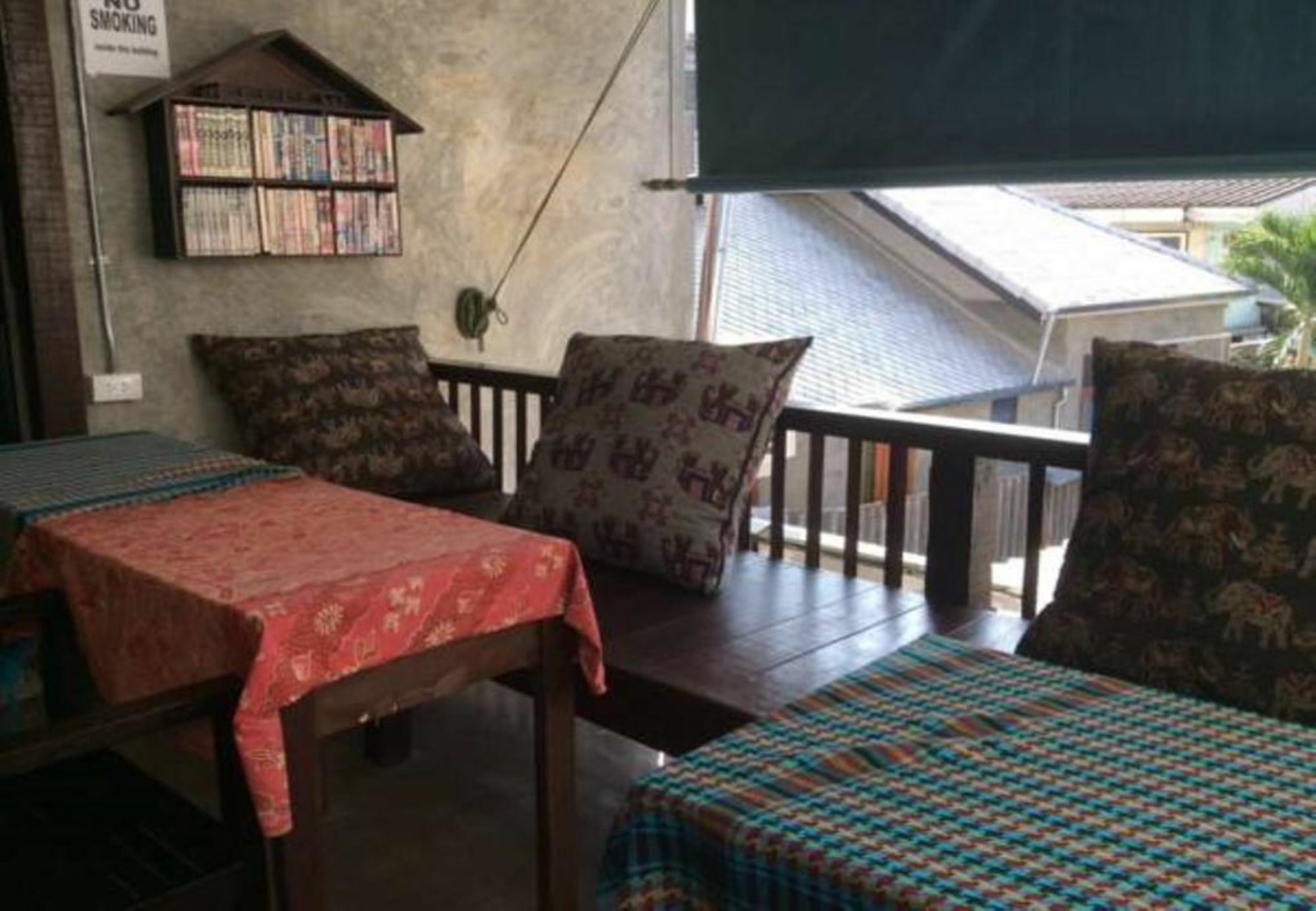 Thapae Backpackers Hostel (Adults Only) Chiang Mai Bagian luar foto