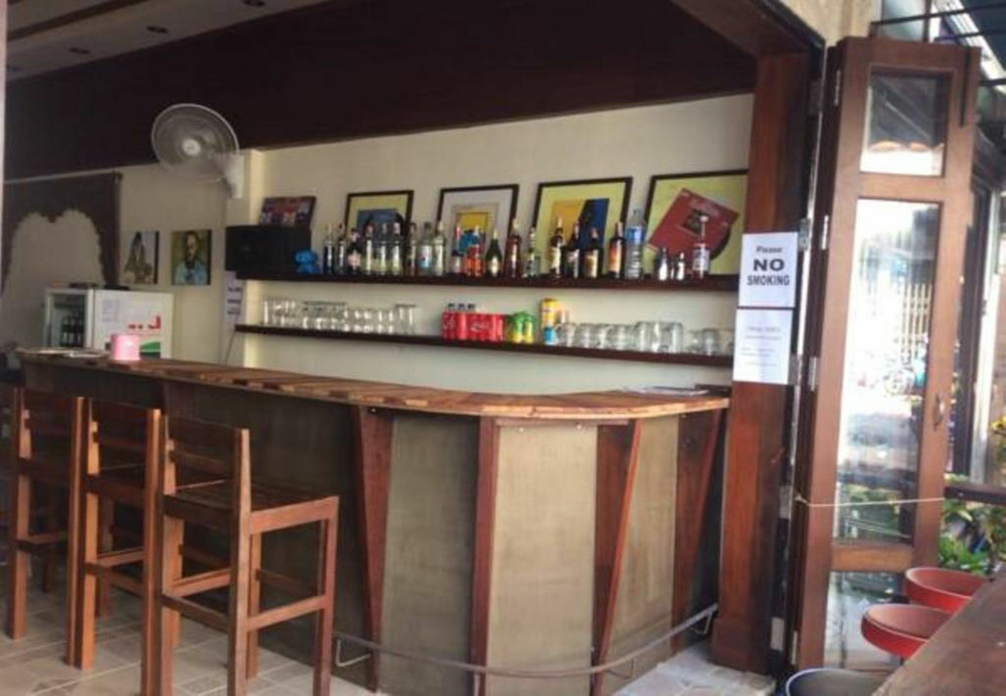 Thapae Backpackers Hostel (Adults Only) Chiang Mai Bagian luar foto