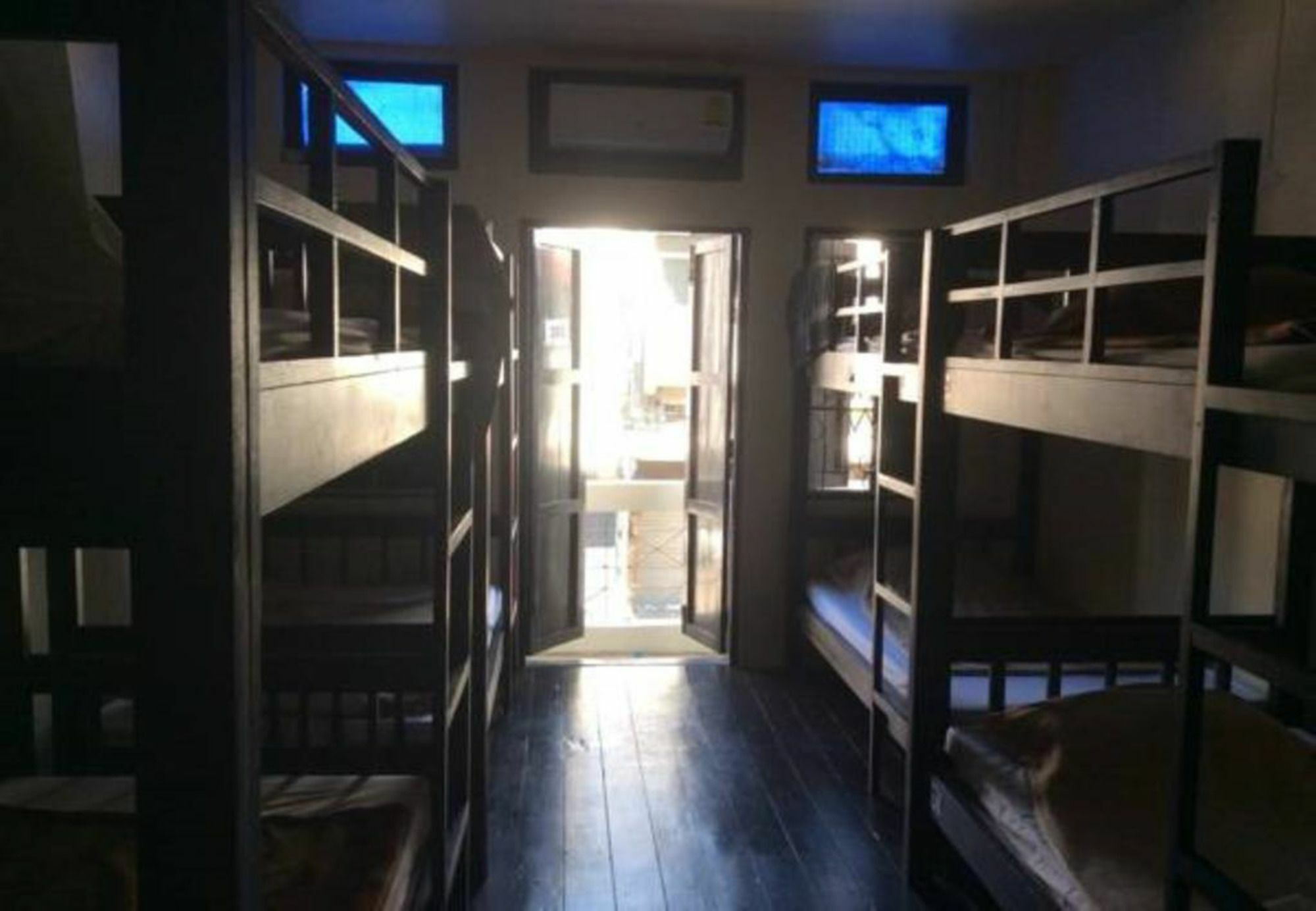 Thapae Backpackers Hostel (Adults Only) Chiang Mai Bagian luar foto